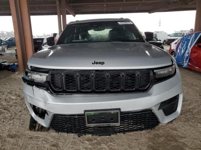 2024 Jeep Grand Cherokee Laredo