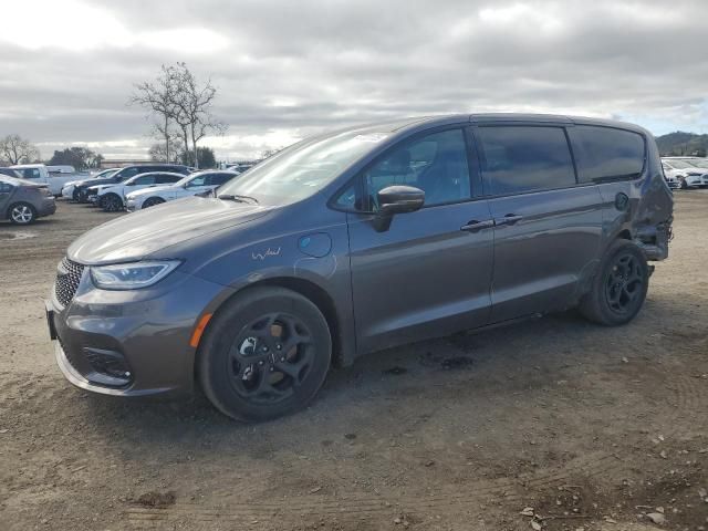 2022 Chrysler Pacifica Hybrid Limited