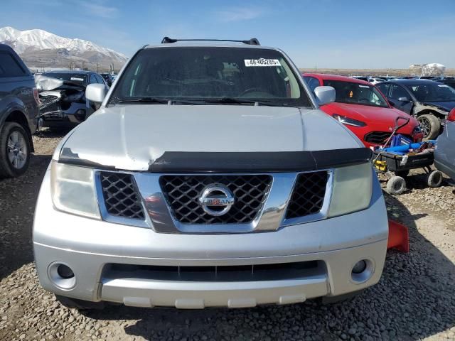 2005 Nissan Pathfinder LE