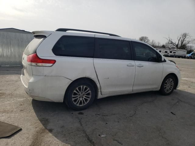 2012 Toyota Sienna XLE