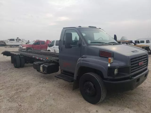 2005 GMC C5000 Rollback Truck