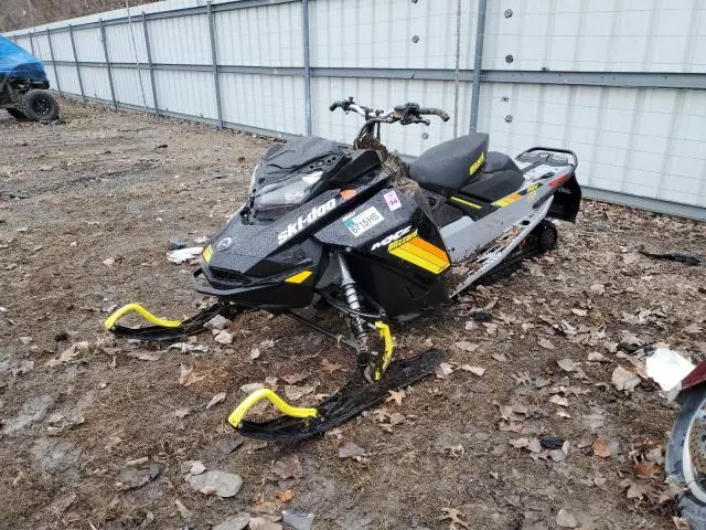 2019 Skidoo 2019 Skidoo MXZ