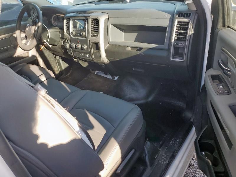 2020 Dodge RAM 1500 Classic Tradesman