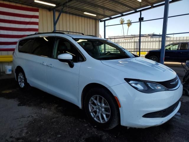 2021 Chrysler Voyager LXI