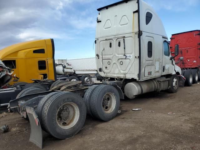 2020 Freightliner Cascadia 123 Semi Truck