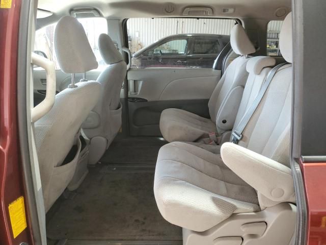 2012 Toyota Sienna LE