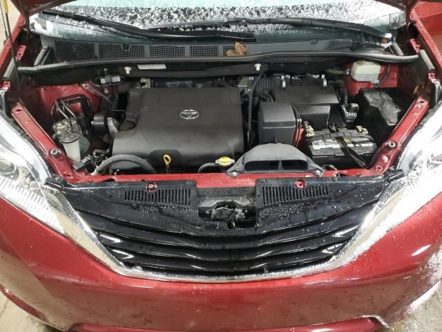 2013 Toyota Sienna LE