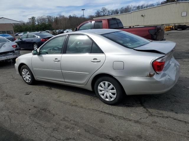 2005 Toyota Camry LE