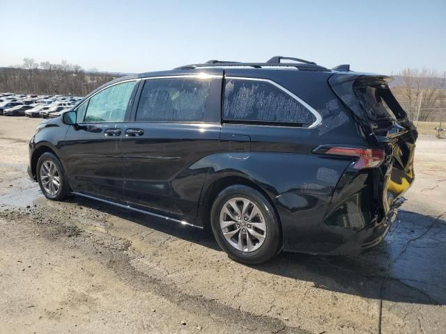 2024 Toyota Sienna LE