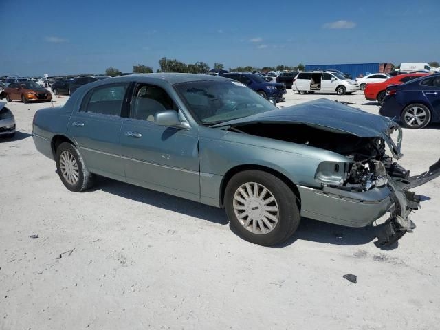 2005 Lincoln Town Car Signature