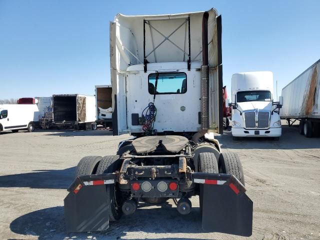 2014 Kenworth T680 Semi Truck