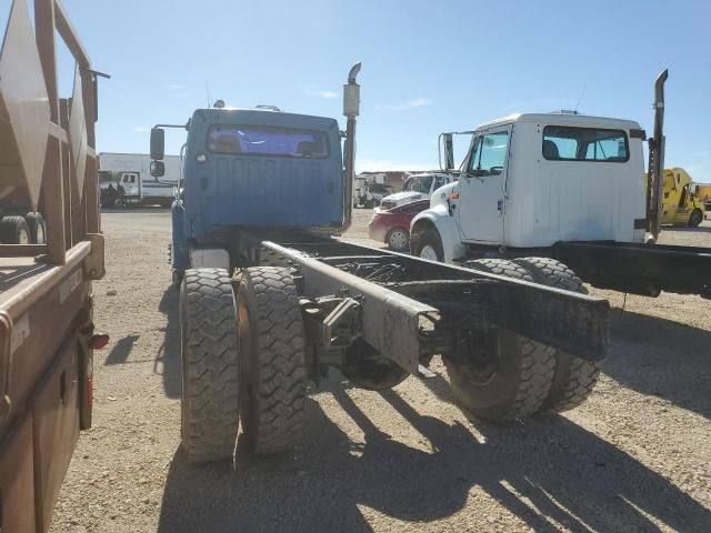 2003 Freightliner Business Class M2 Truck Cab Andchassis