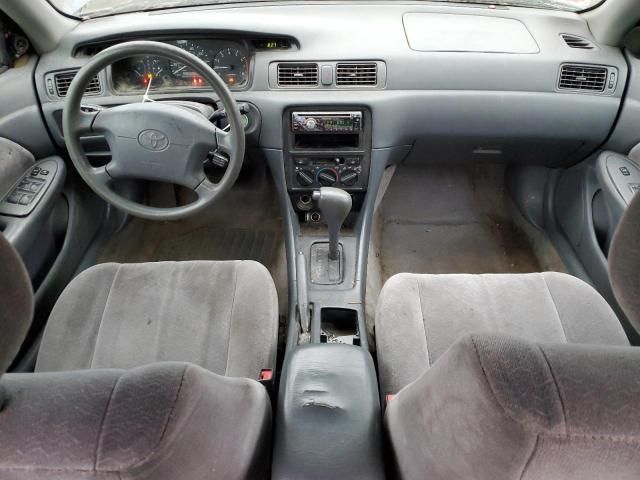 1999 Toyota Camry LE