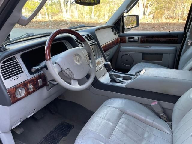 2004 Lincoln Navigator