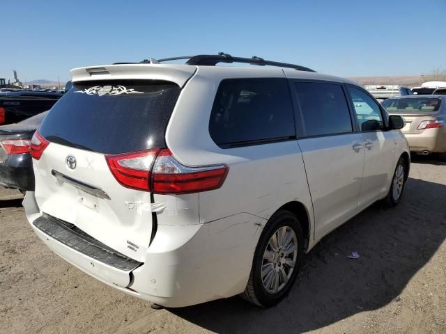 2017 Toyota Sienna XLE