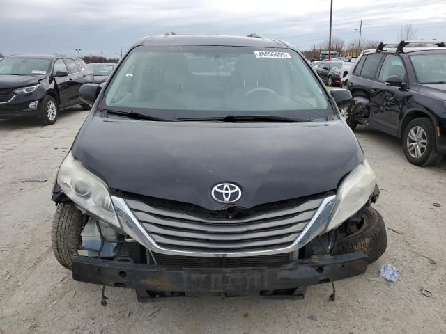 2014 Toyota Sienna XLE