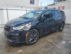 Carros salvage sin ofertas aún a la venta en subasta: 2025 Chrysler Pacifica Limited