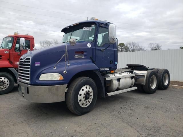 2005 Mack 600 CX600