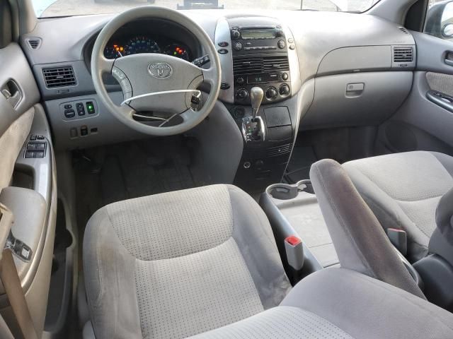 2006 Toyota Sienna LE