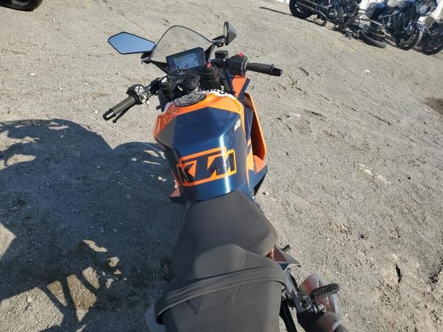 2023 KTM 390 RC