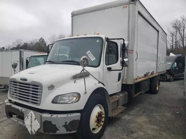 2015 Freightliner Business Class M2 BOX Truck