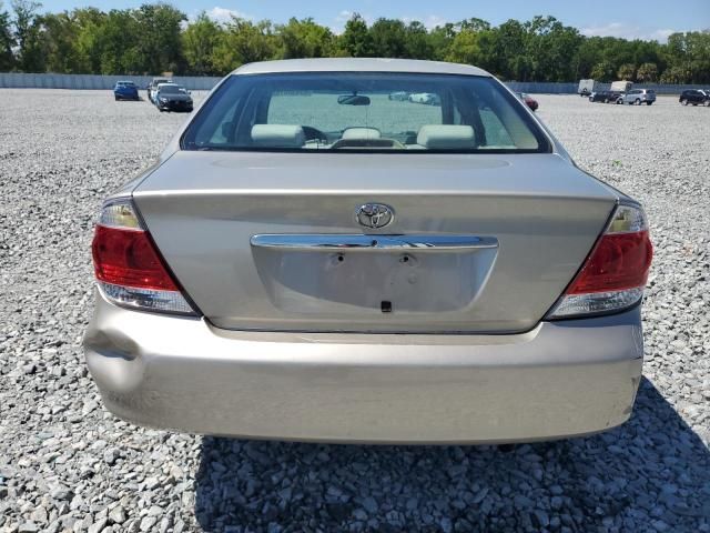 2005 Toyota Camry LE