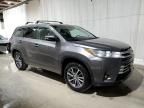 2017 Toyota Highlander SE