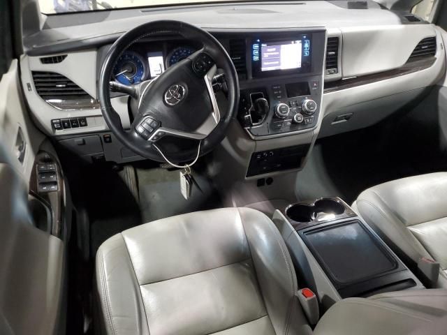 2015 Toyota Sienna XLE