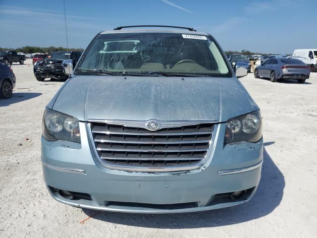 2010 Chrysler Town & Country Limited