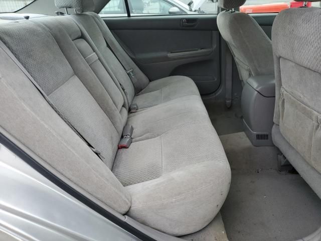 2004 Toyota Camry LE