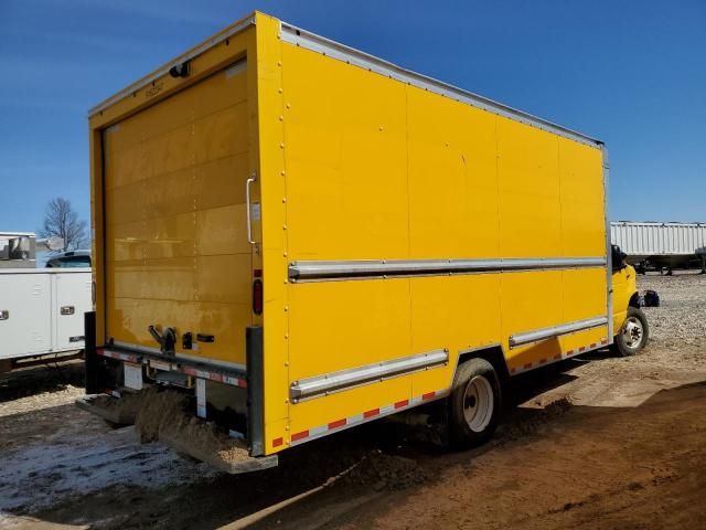 2022 Ford Econoline E350 Super Duty Cutaway Van