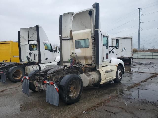 2010 Kenworth Construction T660