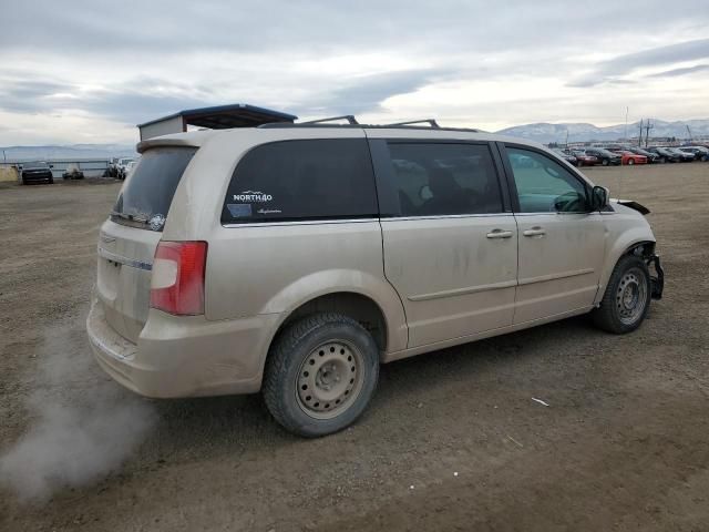 2013 Chrysler Town & Country Touring