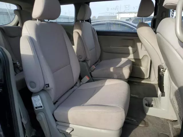 2016 KIA Sedona L