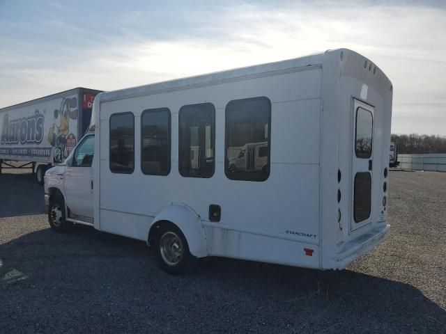 2015 Ford Econoline E350 Super Duty Cutaway Van