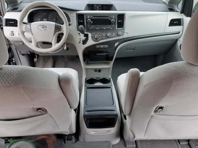 2011 Toyota Sienna LE