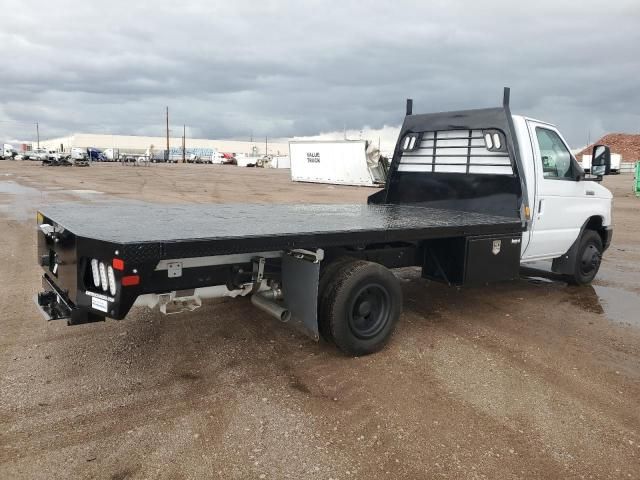 2022 Ford Econoline E450 Super Duty Cutaway Van