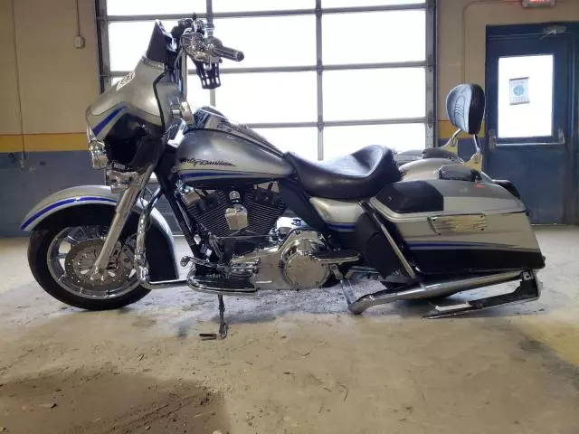 2009 Harley-Davidson FLHTCUSE4