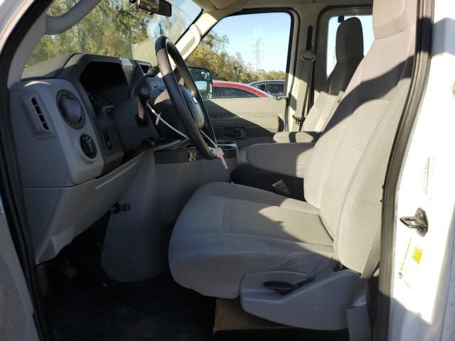 2012 Ford Econoline E350 Super Duty Wagon