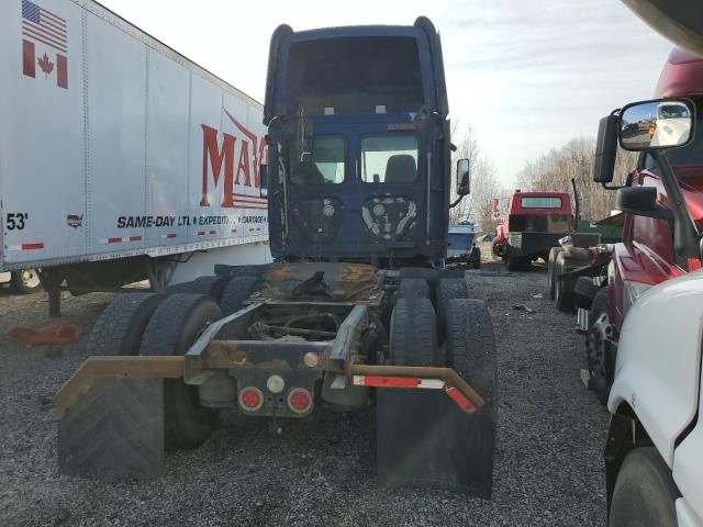 2012 Freightliner Cascadia 125 Semi Truck