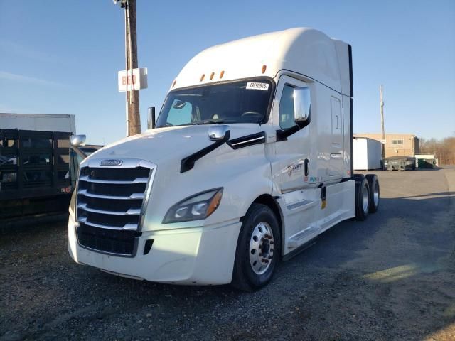 2020 Freightliner Cascadia Semi Truck