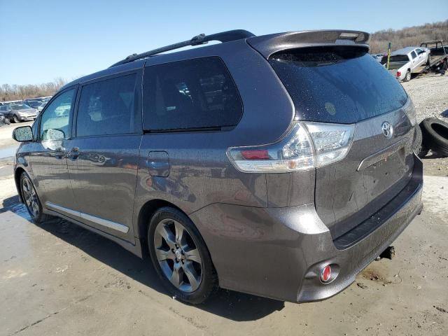 2011 Toyota Sienna Sport