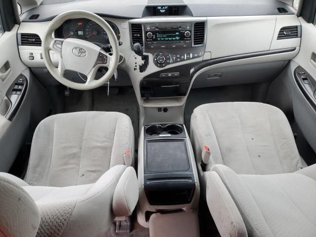 2013 Toyota Sienna LE