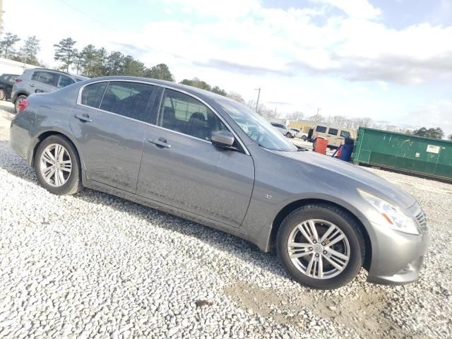 2015 Infiniti Q40