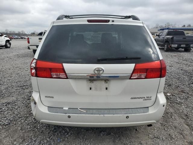 2005 Toyota Sienna XLE