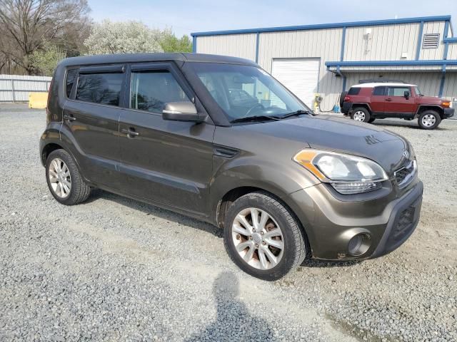 2013 KIA Soul +