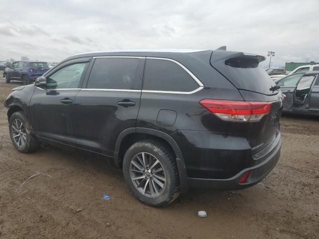 2017 Toyota Highlander SE