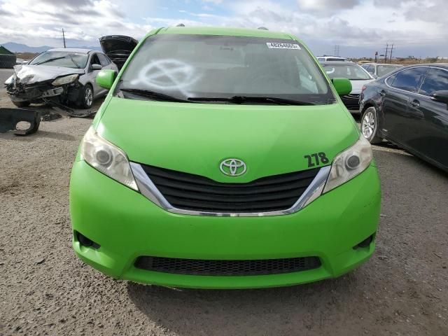 2013 Toyota Sienna LE