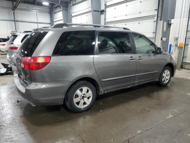 2005 Toyota Sienna XLE