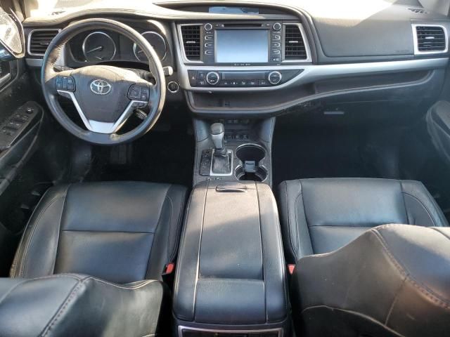 2018 Toyota Highlander SE